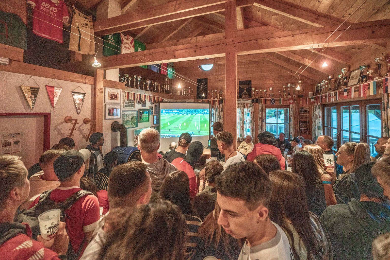 3HintiCup-EM-im-Vereinslokal_0006